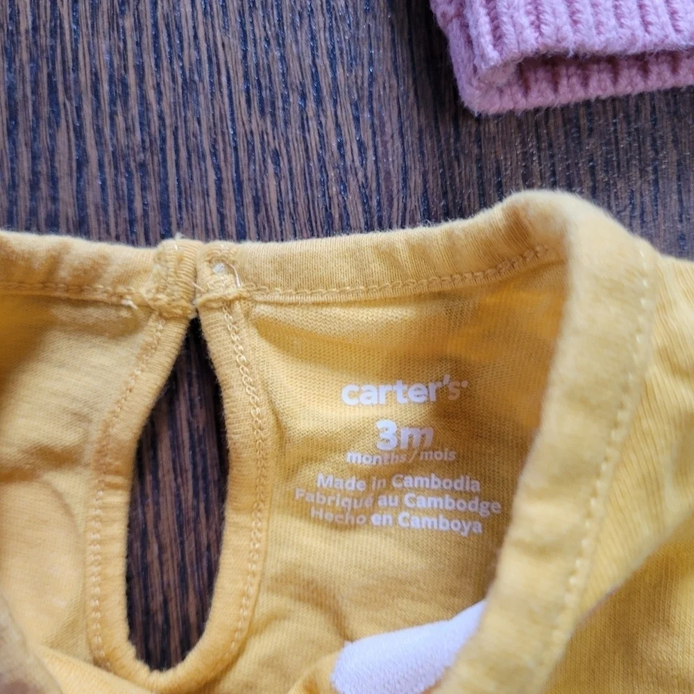 Bundle/Lot of Tops, Bodysuits, Sweater, and Zip Up Jacket Size Girl's 3 Months